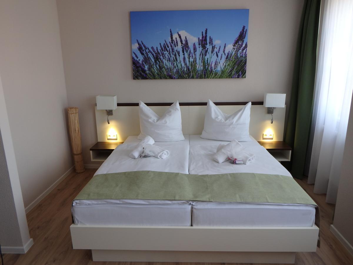 Garni Hotel Lavendelhof Nauen Ngoại thất bức ảnh