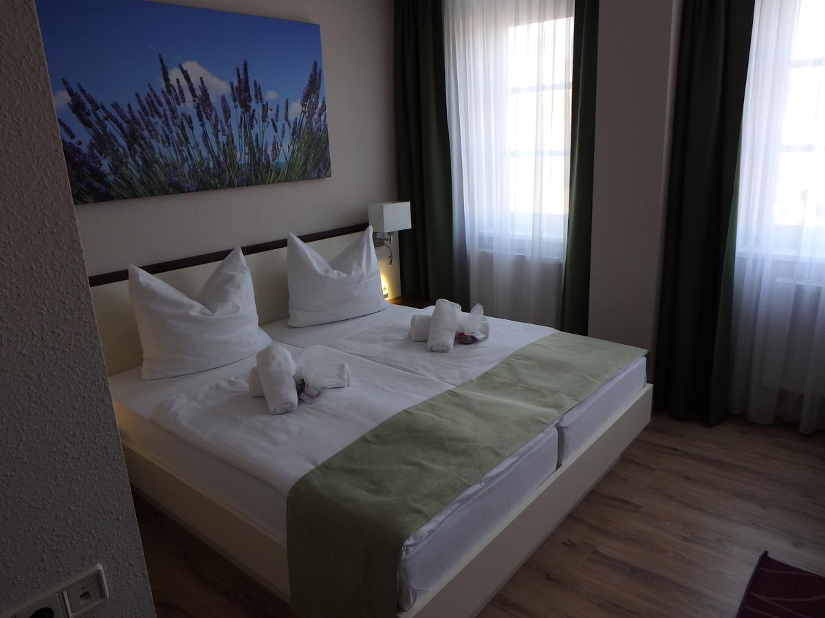 Garni Hotel Lavendelhof Nauen Ngoại thất bức ảnh