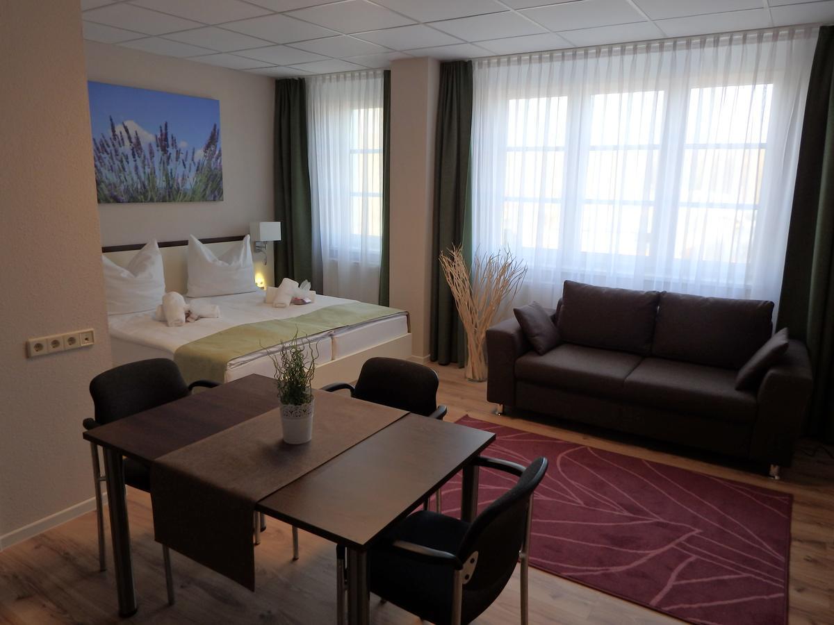 Garni Hotel Lavendelhof Nauen Ngoại thất bức ảnh
